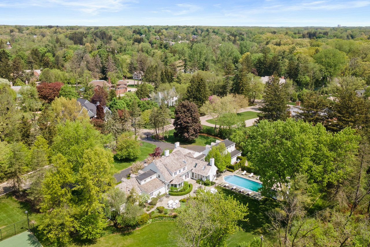345 Woodridge Road