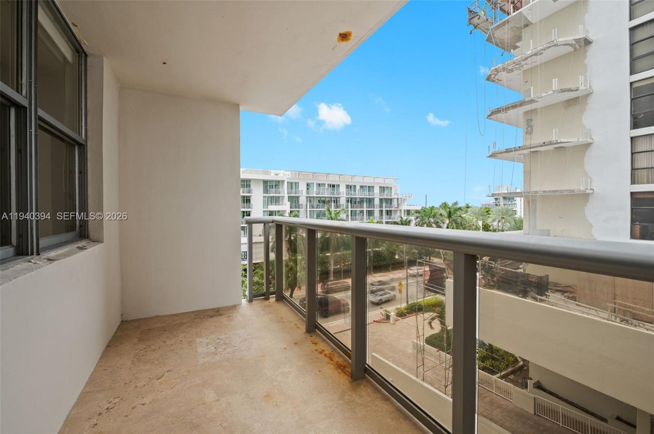 Maison Grande Condo, Unit 509