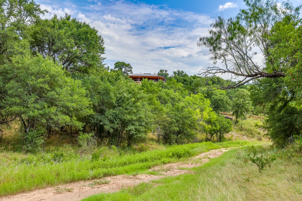 Saddle Ridge Ranch