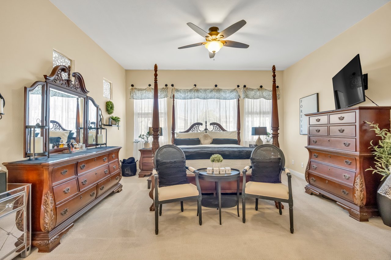 4040 Borderlands Dr