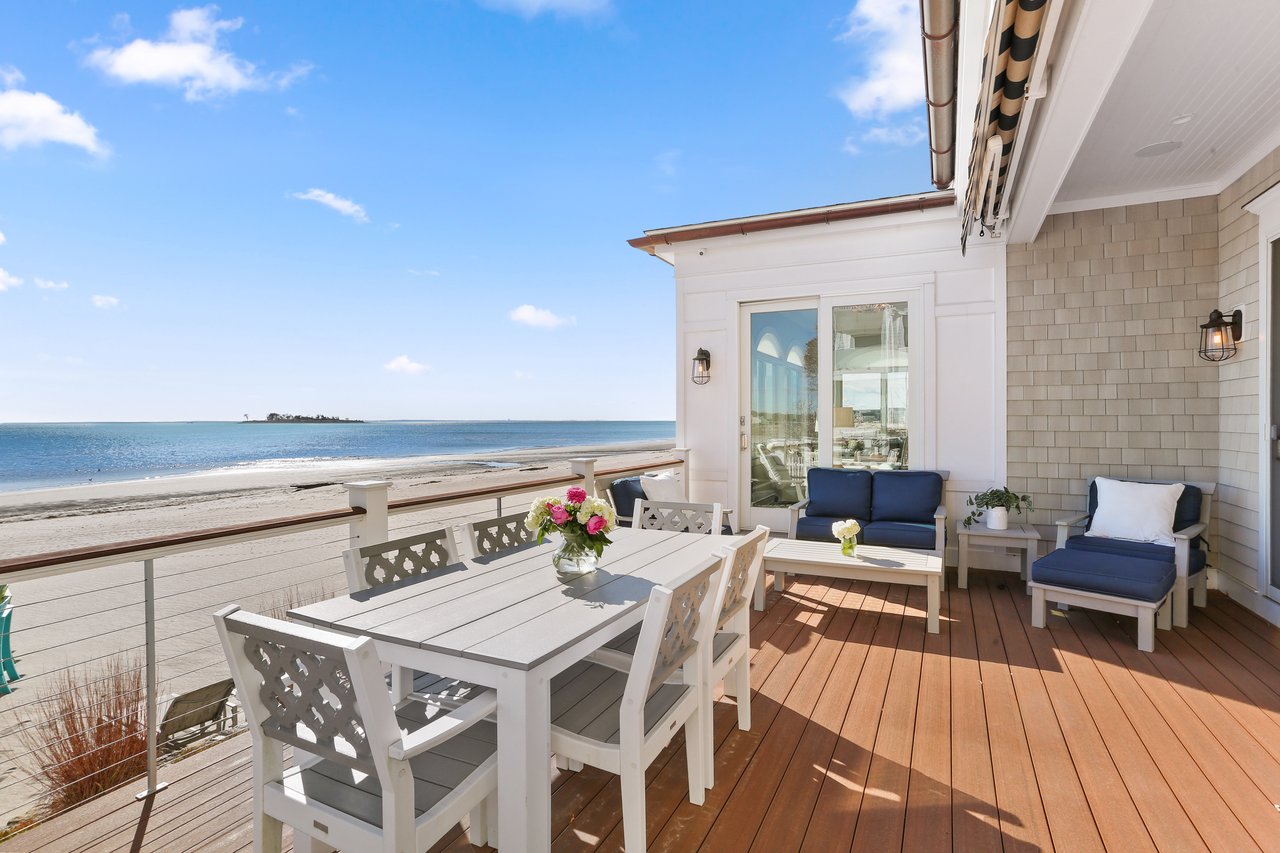 WATERFRONT LUXURY * PRIVATELY SOLD * RECORD SETTING PRICE