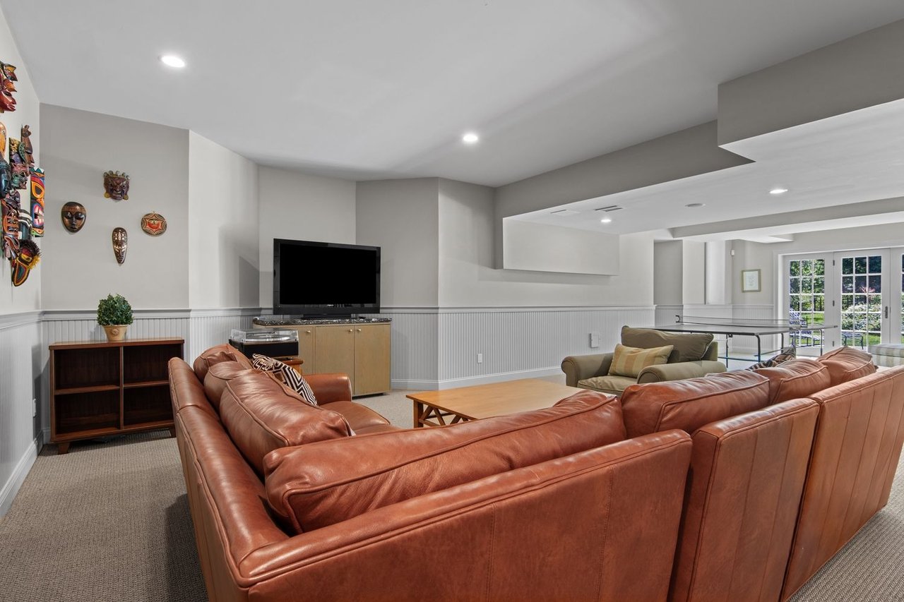 775 Parkes Run Ln