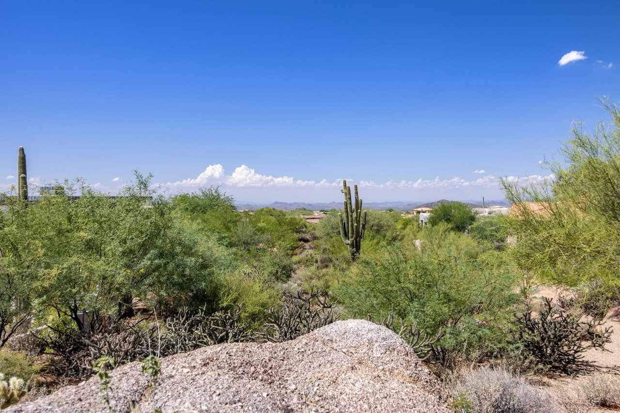 11087 E Harris Hawk Trail