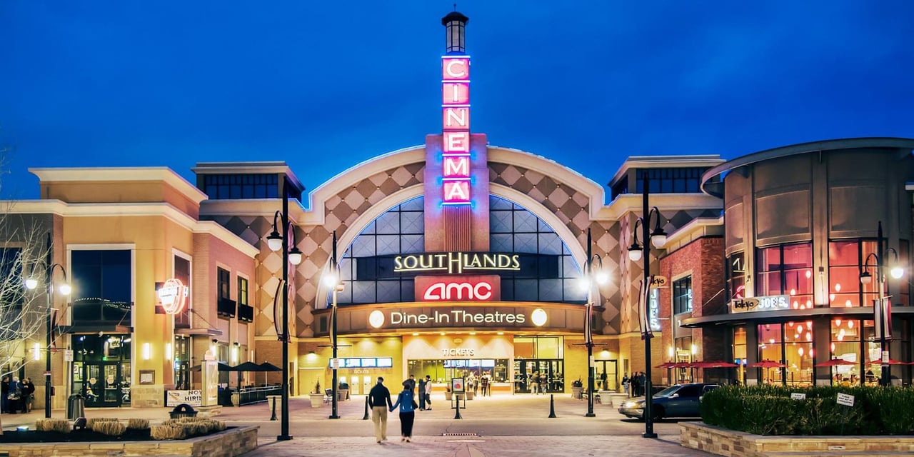 Nightlife & Entertainment in Aurora, CO