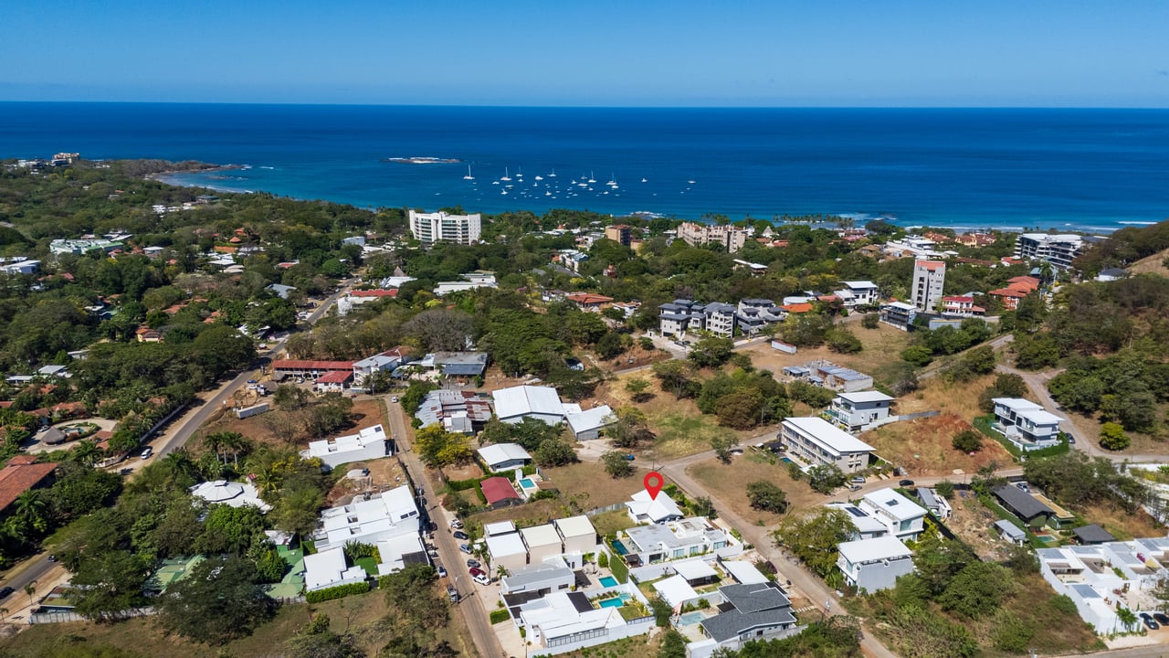 Casa Brisa Azul | 3BR Walk-to-Beach Home in Tamarindo