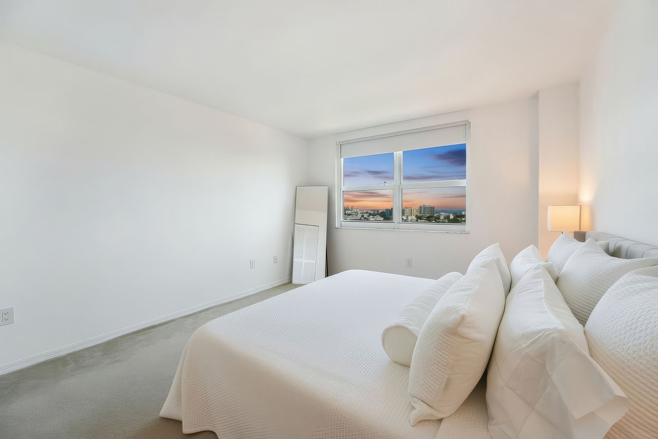 Yacht Club at Portofino Condo for Sale | Unit 1209 | South of Fifth