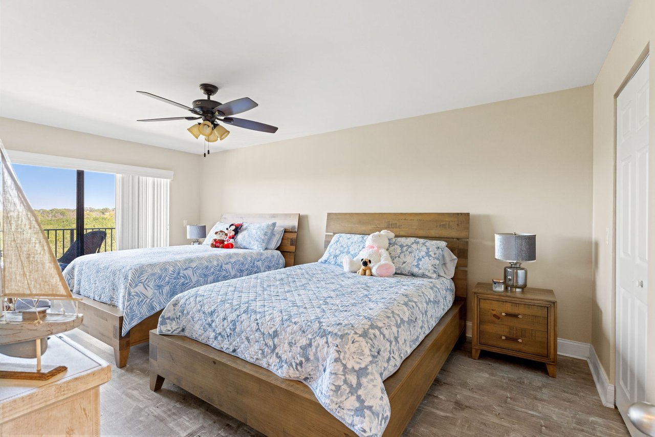 Upgraded 2-Bed Condo in Tarpon Springs with Scenic Views
