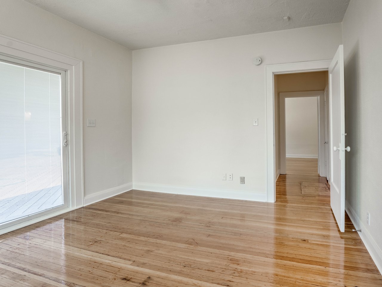 706 N Beard Ave