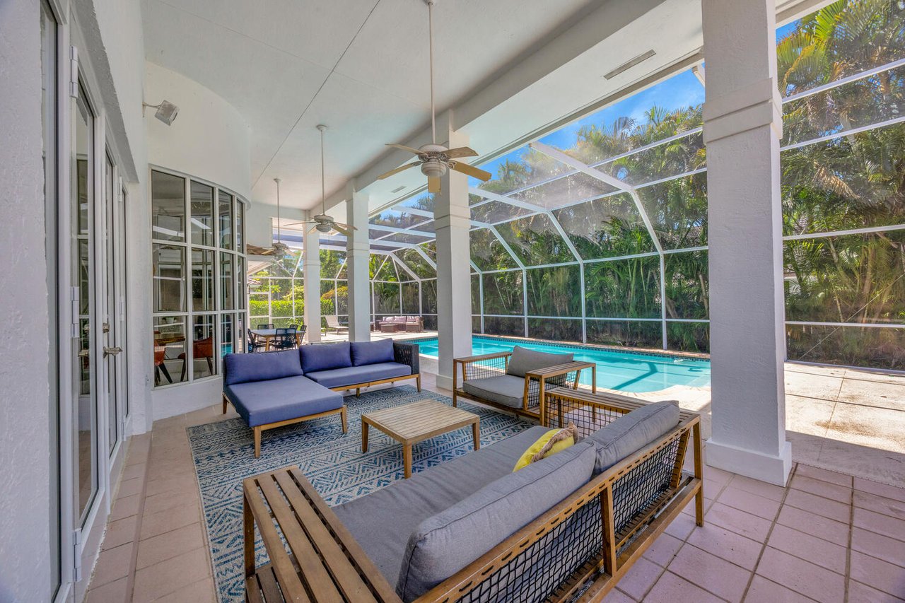 Palmetto Bay Perfection: Spacious, Serene, Stunning