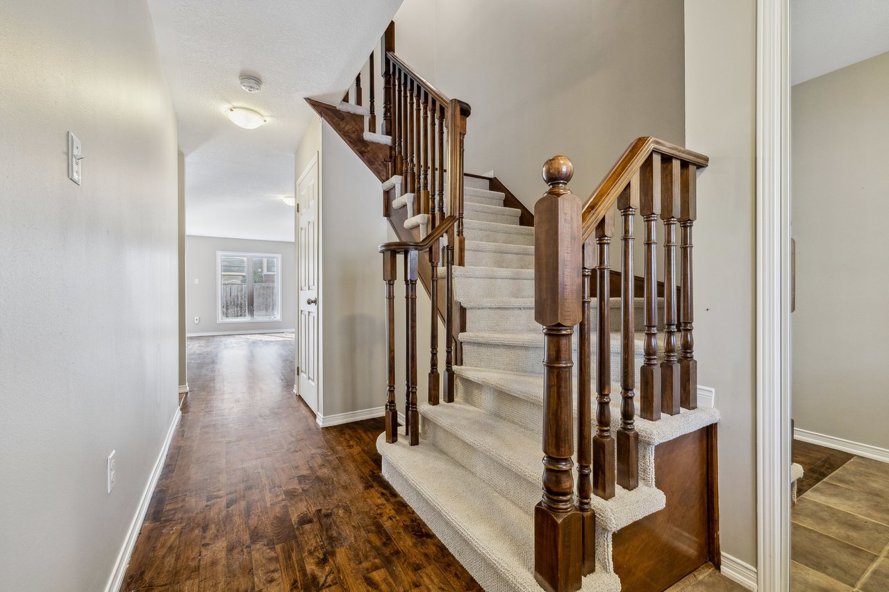 Freehold Townhouse on Quiet Court