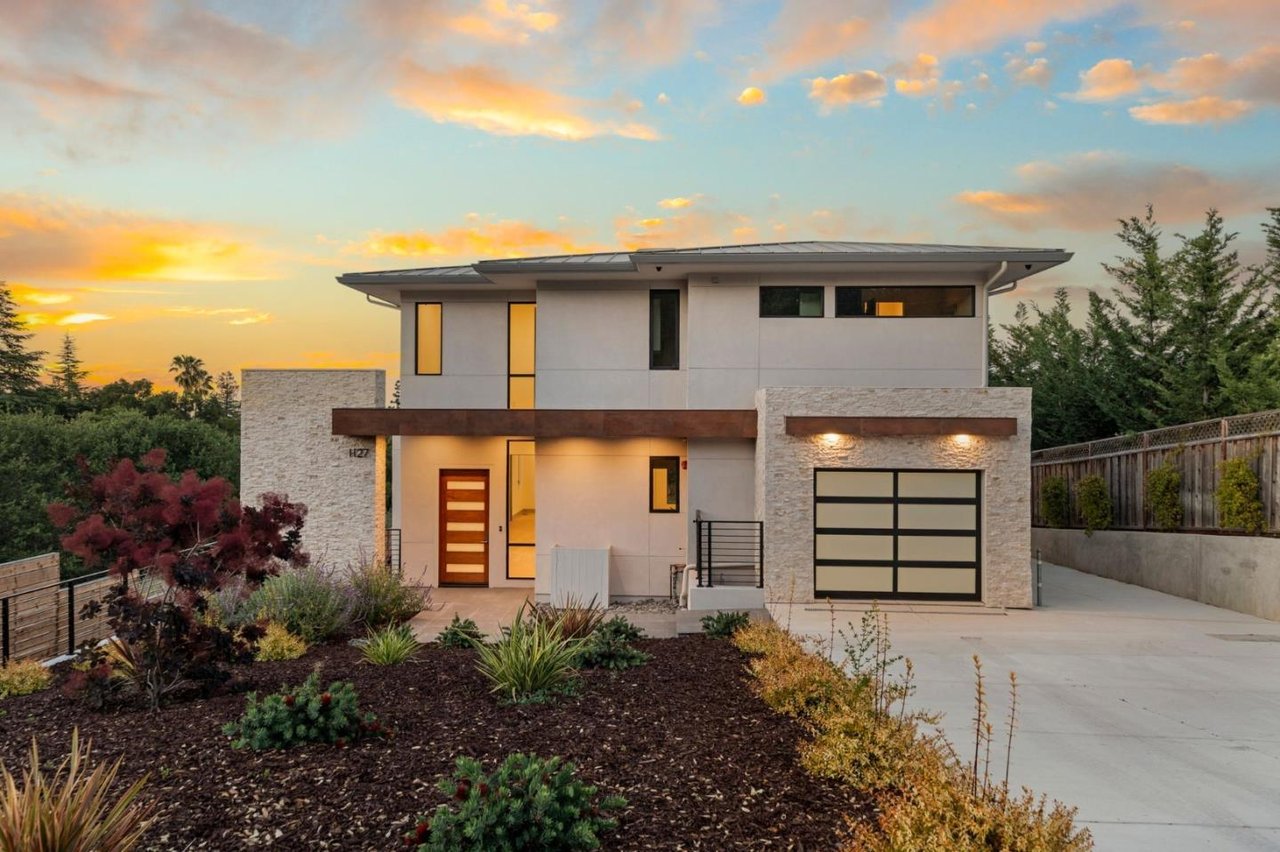 1127 Hillslope Pl