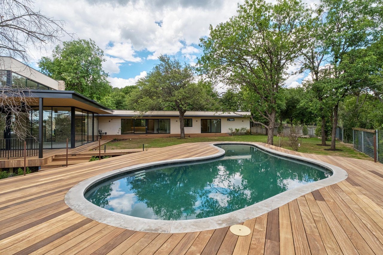 203 Wildcat Hollow and 100 Redbud Trail