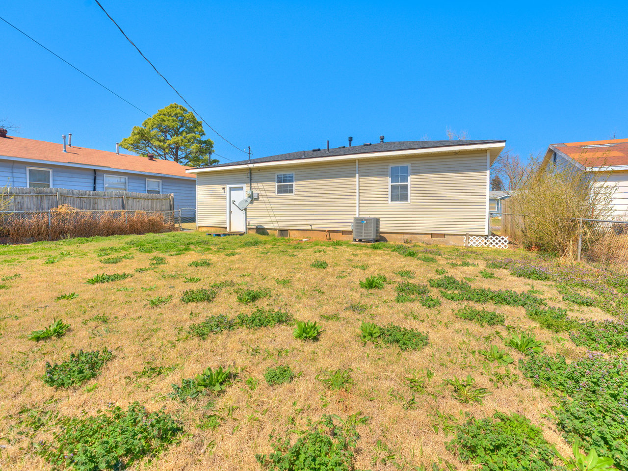 1207 Carol Dr Shawnee, OK 74804