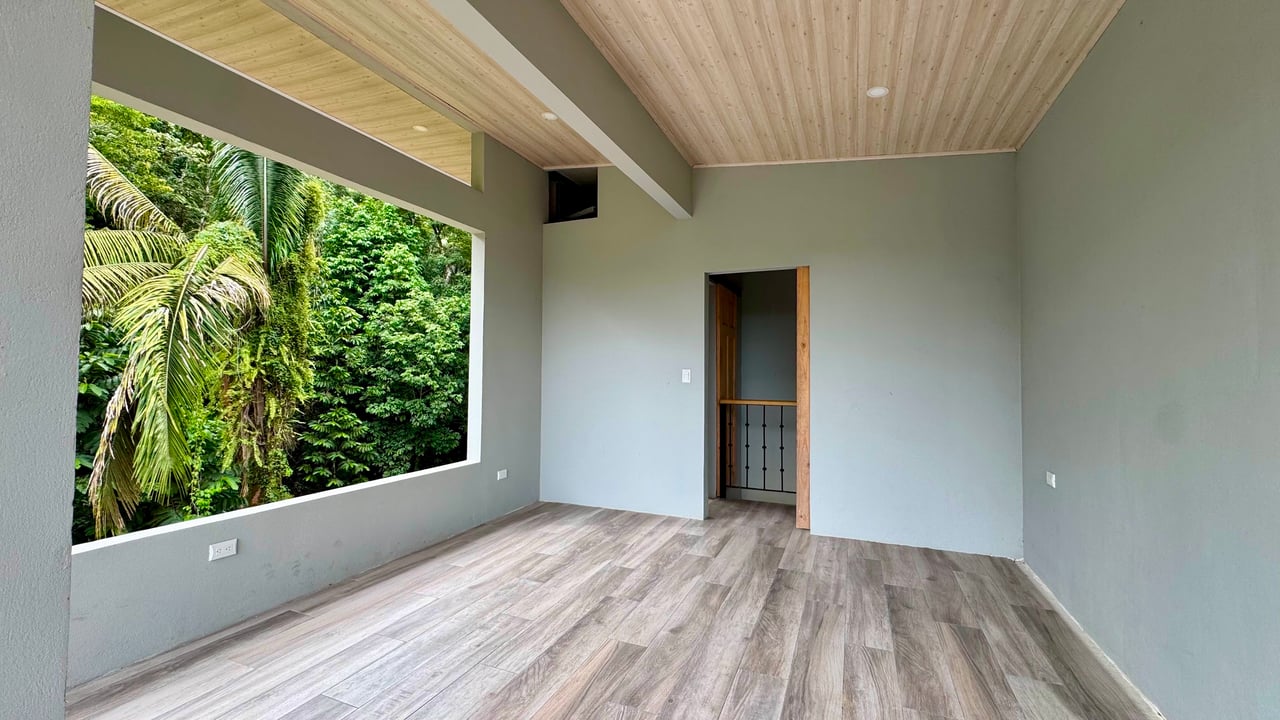 Investment Opportunity in Playa Hermosa – Fixer-Upper with Great Potential!