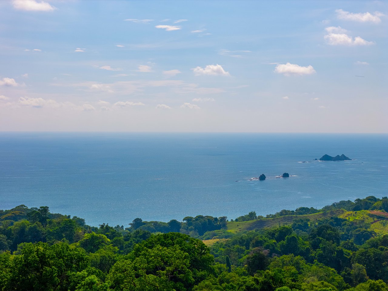 Luxury 4-Bed Home with Ocean & Jungle Views in Ojochal