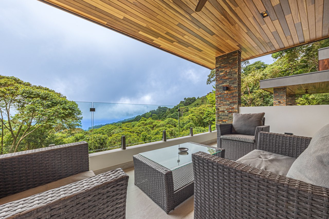 Casa Koules – Architectural 5-Bedroom Oceanview Estate in Prestigious Costa Verde Estates