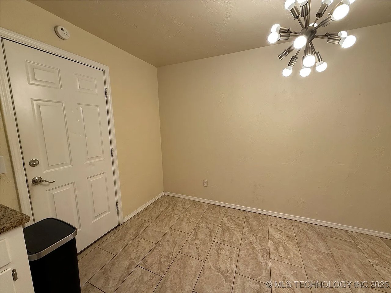 116 SW 5th St