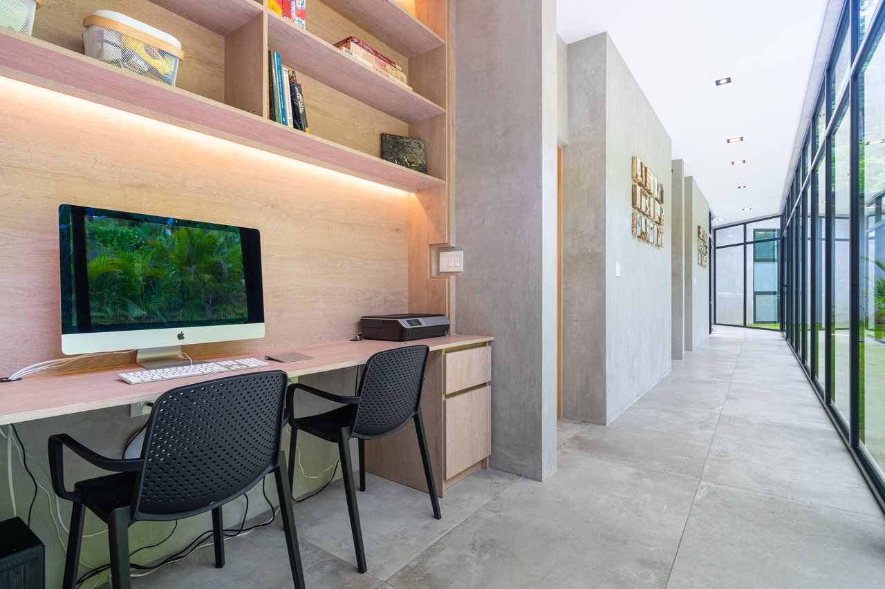 Casa La Artista - Sleek Modern Retreat with Ocean & Mountain Views in Ojochal