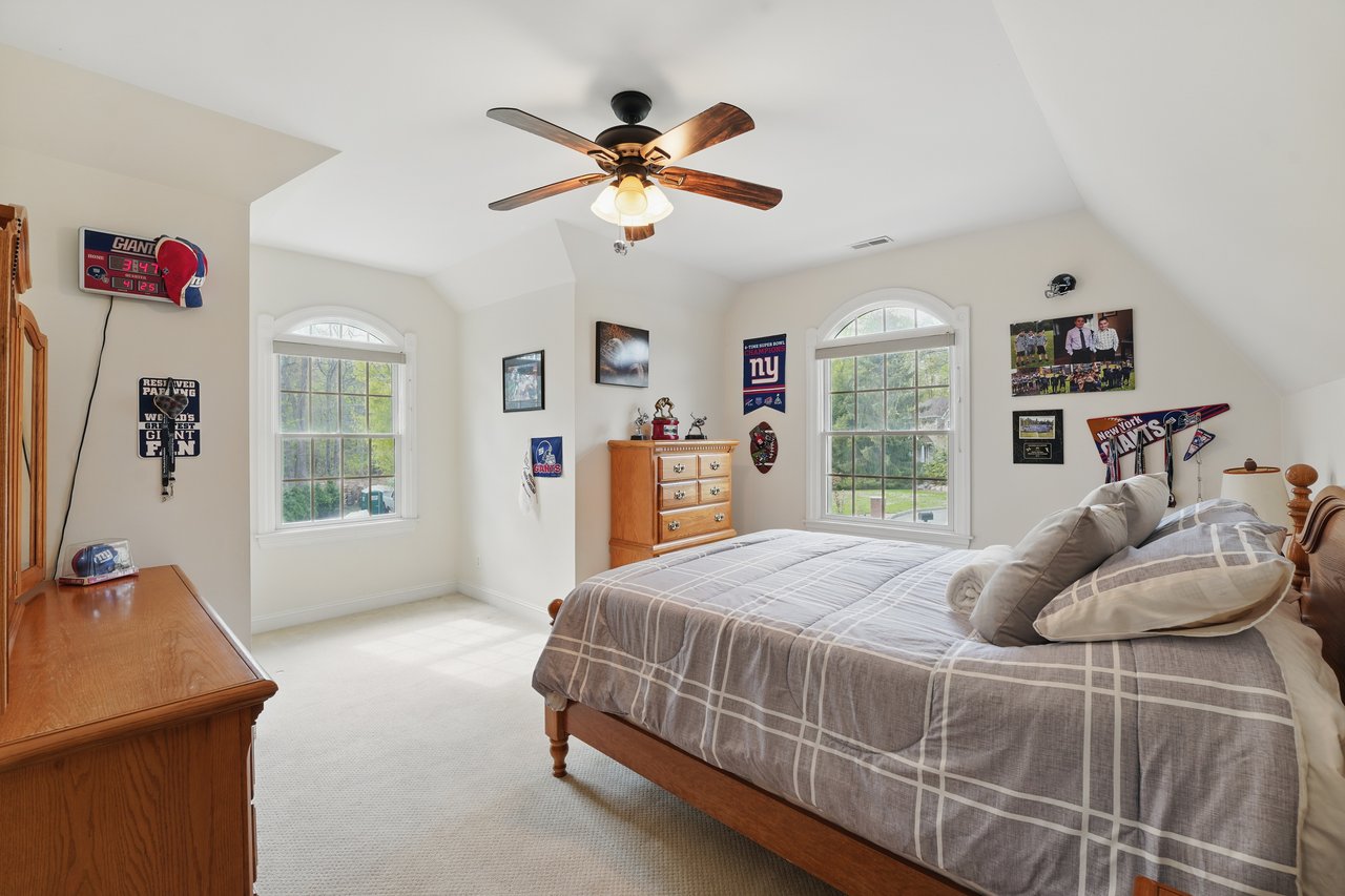 8 Matthew Place