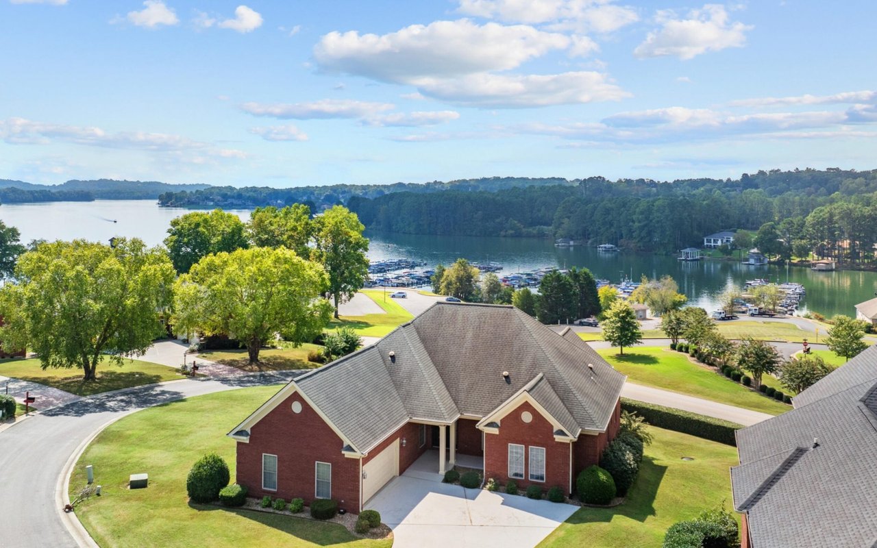 Wallace Luxury Spotlight | 112 Sunali Lane Loudon, TN 37774