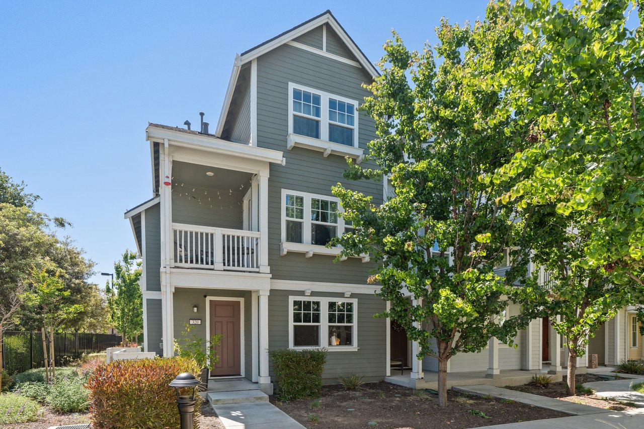 320 Circuit Way
