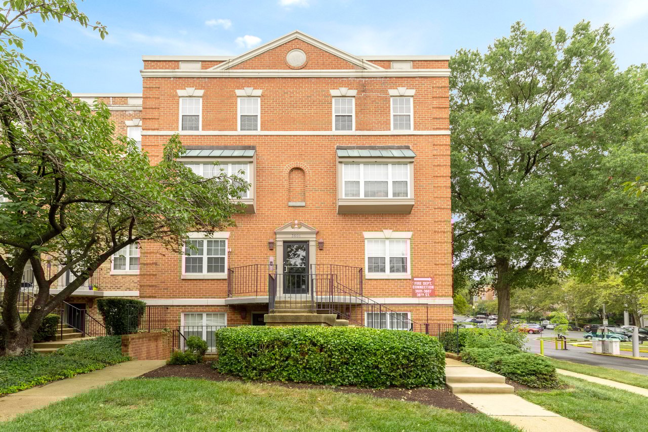 Modern Two-Level Condo Living in Cleveland Park: Comfort, Convenience, and Great Amenities at 3601 38th St NW #303