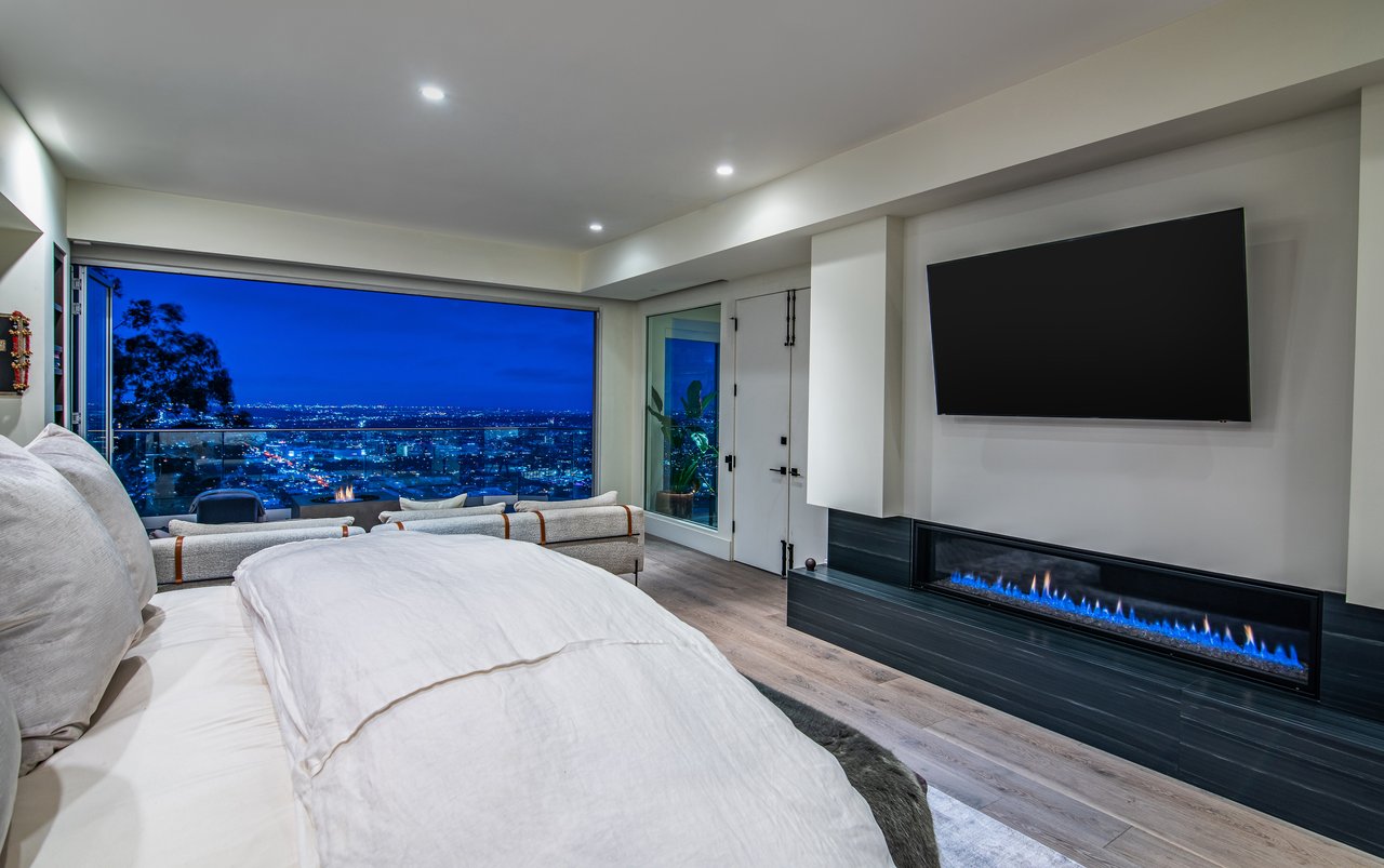 8572 Hillside Ave, Sunset Strip