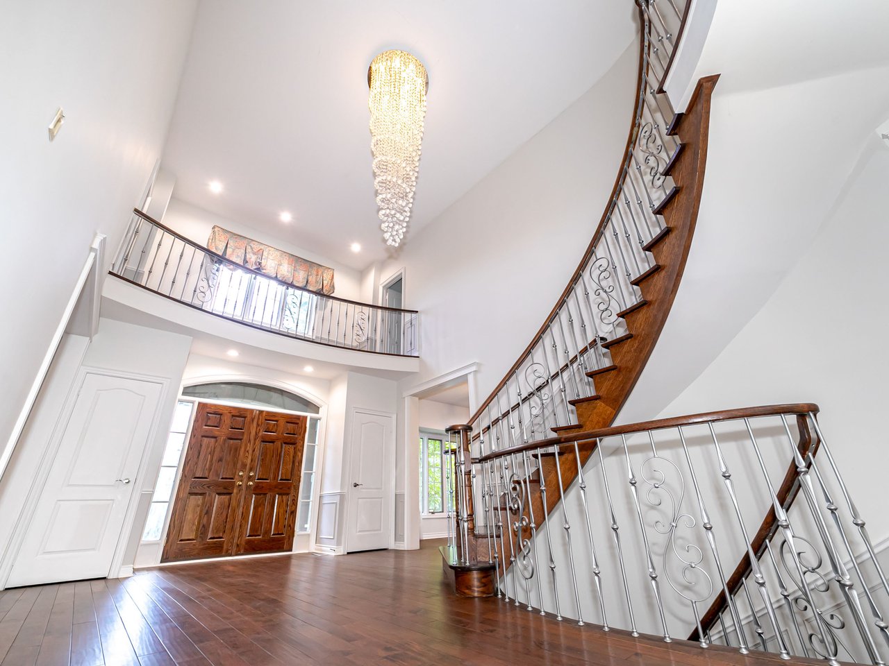 10 Edmund Crescent