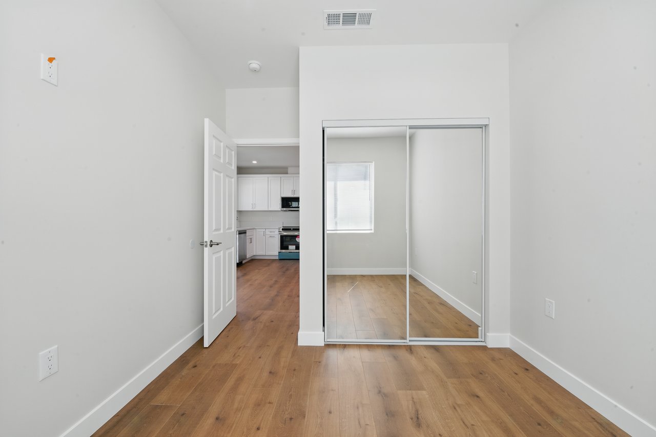 4 Units in North Hollywood