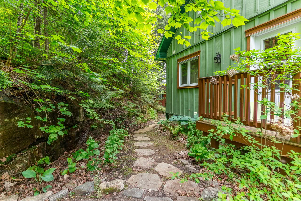 1029 BADGER LANE