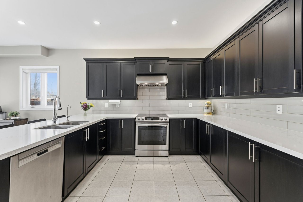 2998 Annalysse Drive, Orillia