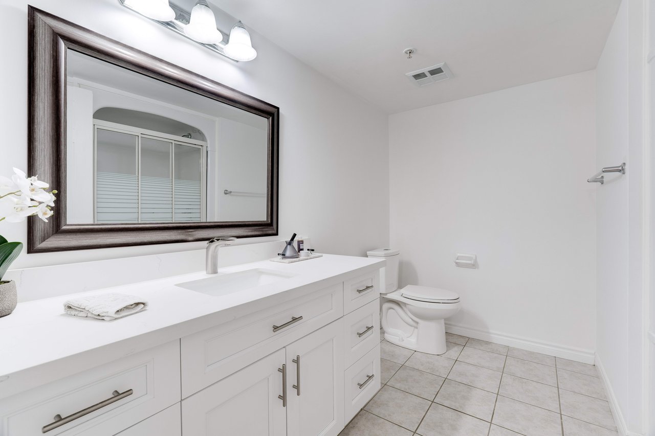 1460 Bishops Gate, Suite 212