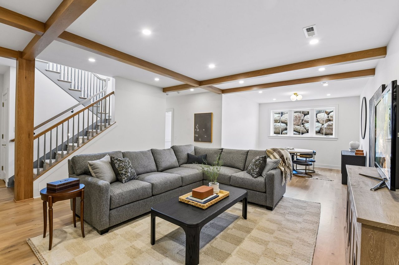 2891 Deer Hill Road, Medina