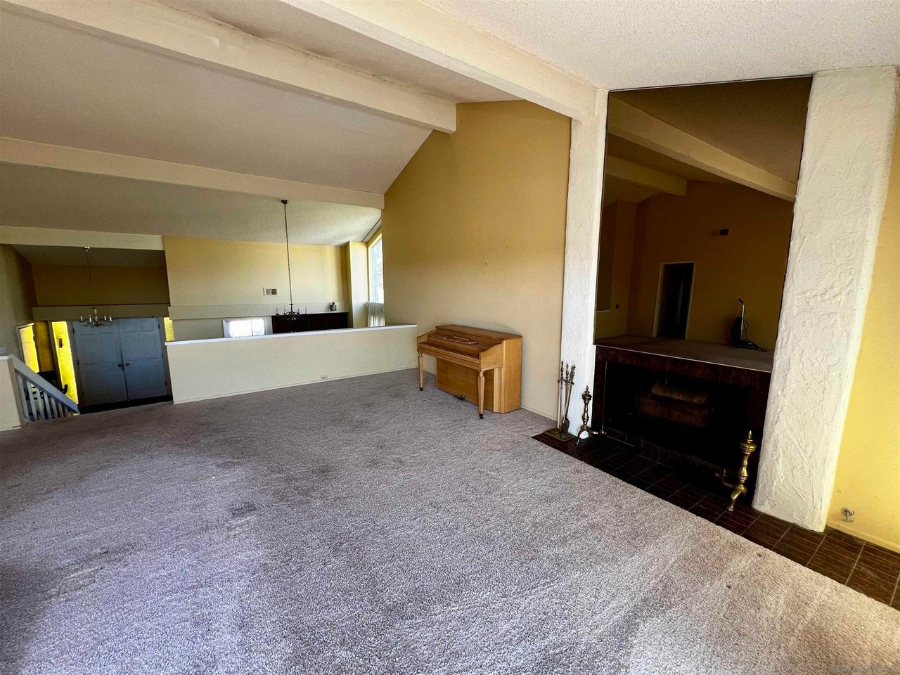 2143 Caminito San Martin