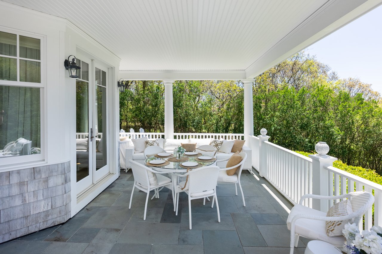 16 Beech Hollow Court