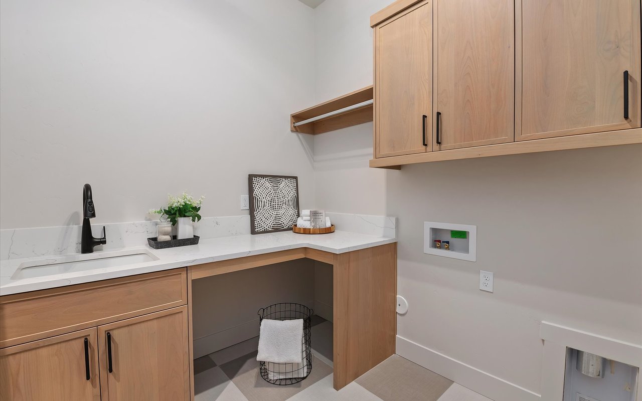 Modern Craftsman on One-Third of an Acre in Star, Idaho