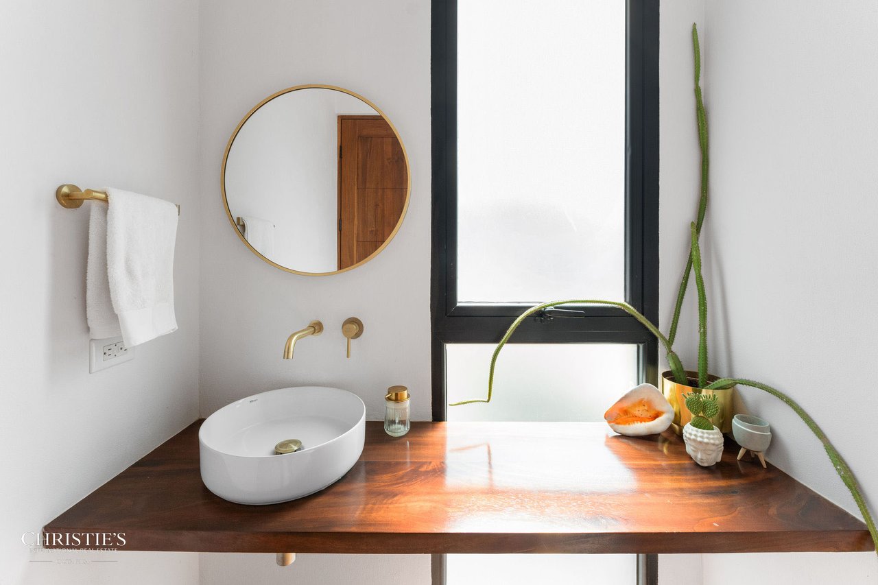 Casa Lola – Contemporary Beachside Oasis in Playa Grande