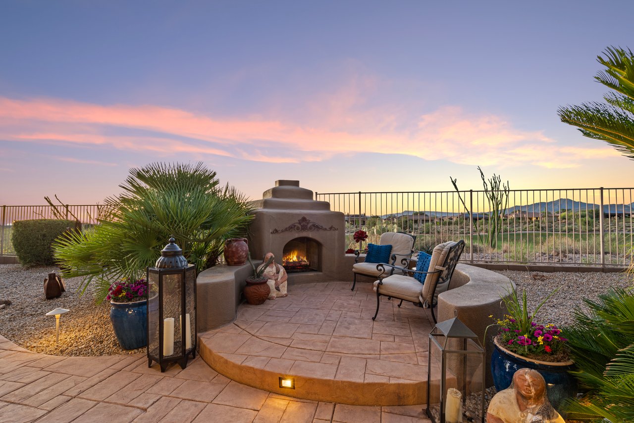 9812 E ROADRUNNER Drive