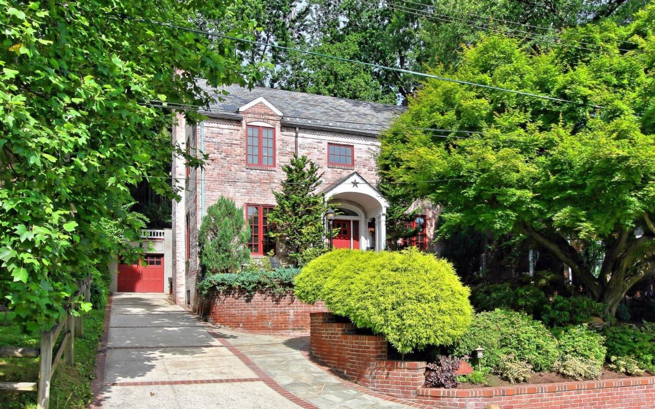 1940 S Lynn St