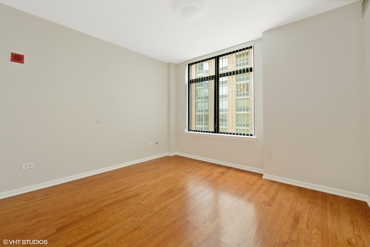 1122 Dearborn 9B rental