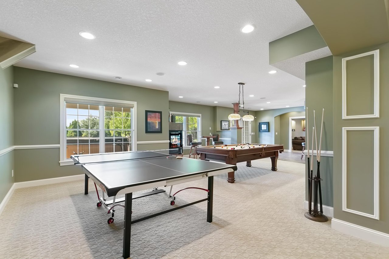 Stunning Eagan Masterpiece!