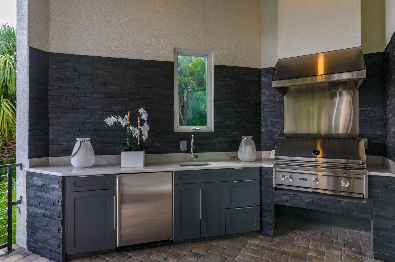 500 Ketch Lane, Country Club Shores, Longboat Key