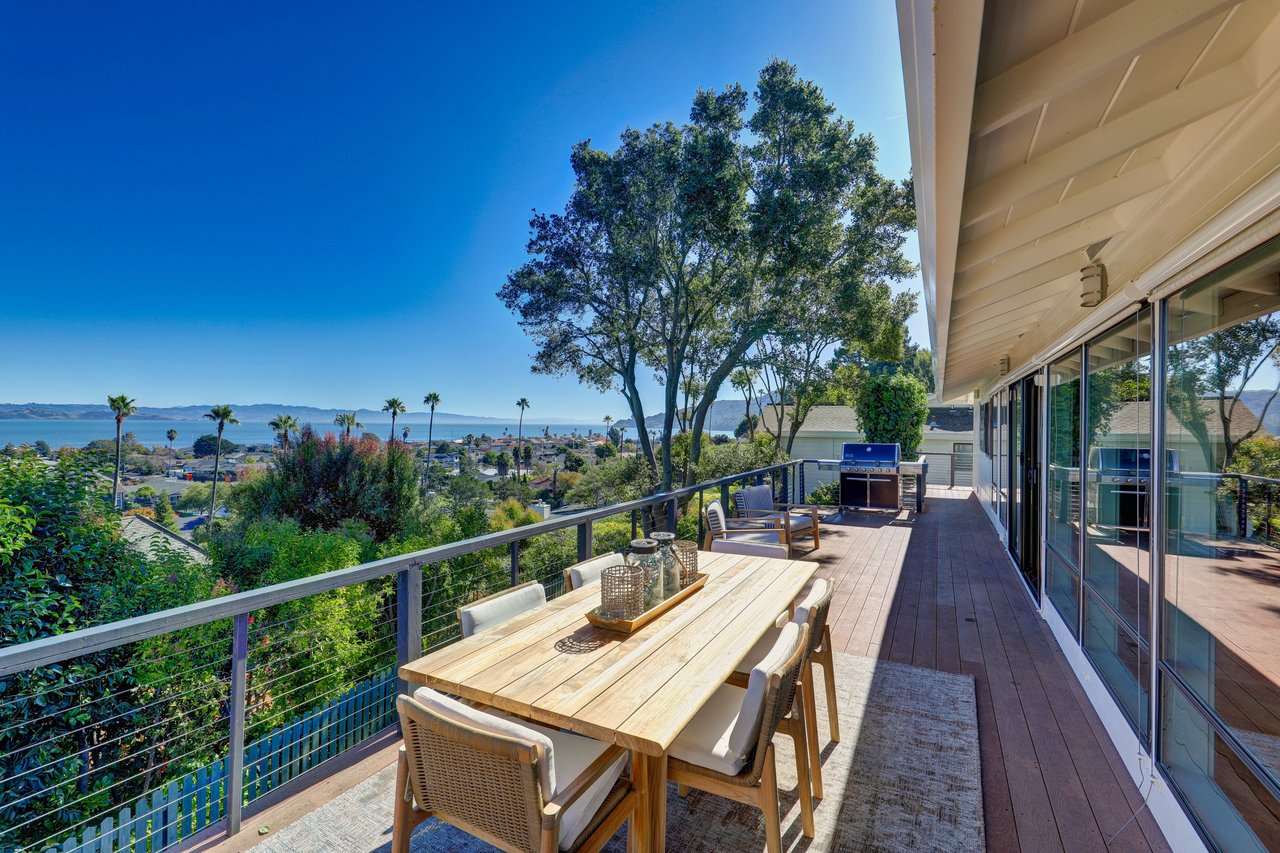 Newly Remodeled Home with Bay Views 