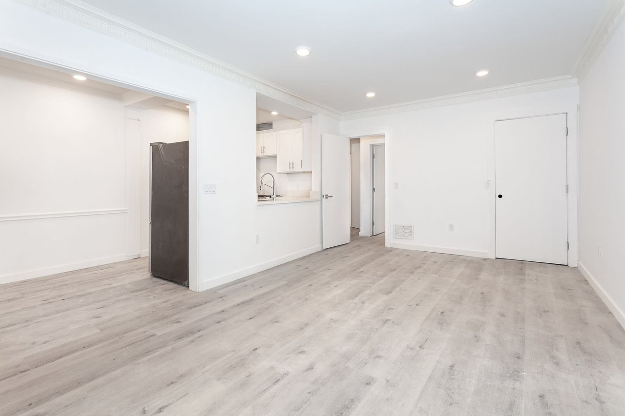 1 Bed + 1 Bath in Beverly Hills