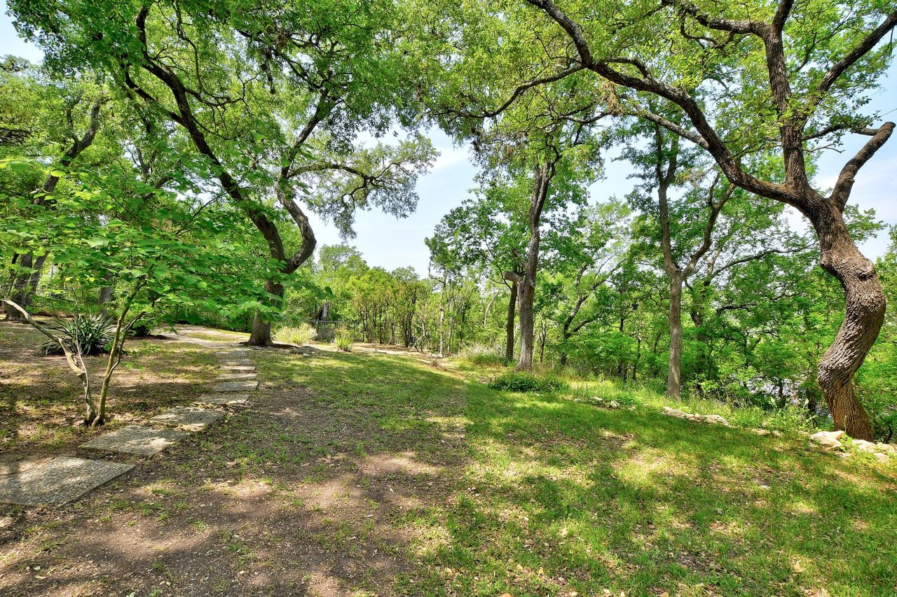 2305 Westworth Cir, Austin, Texas 78704