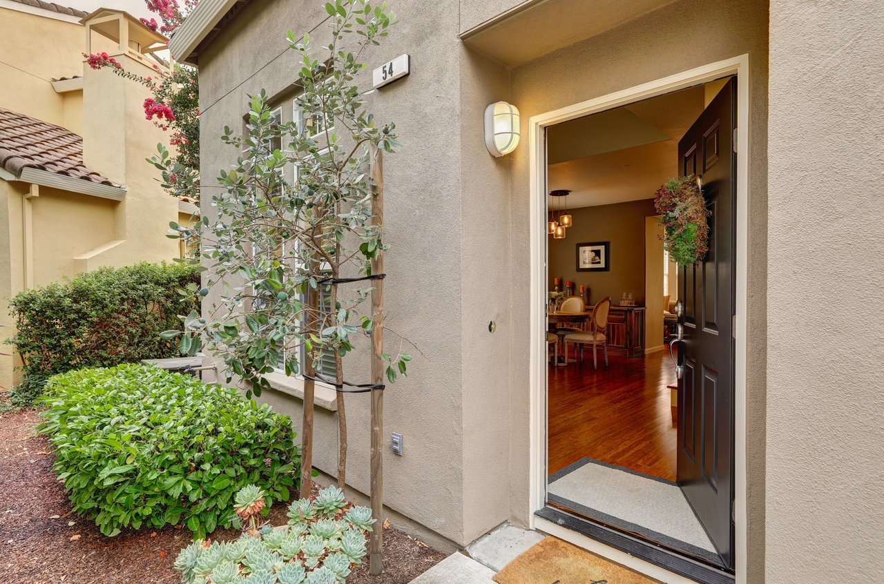 54 Arnold Dr