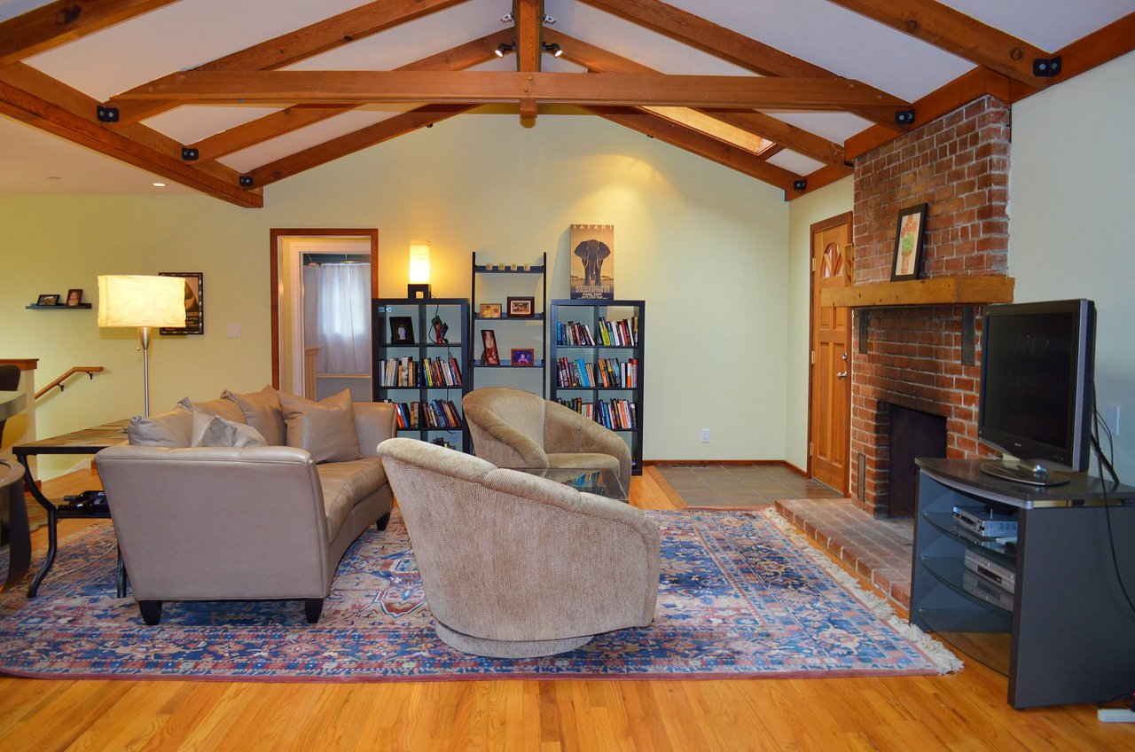 145 Ridgeway Avenue, Fairfax