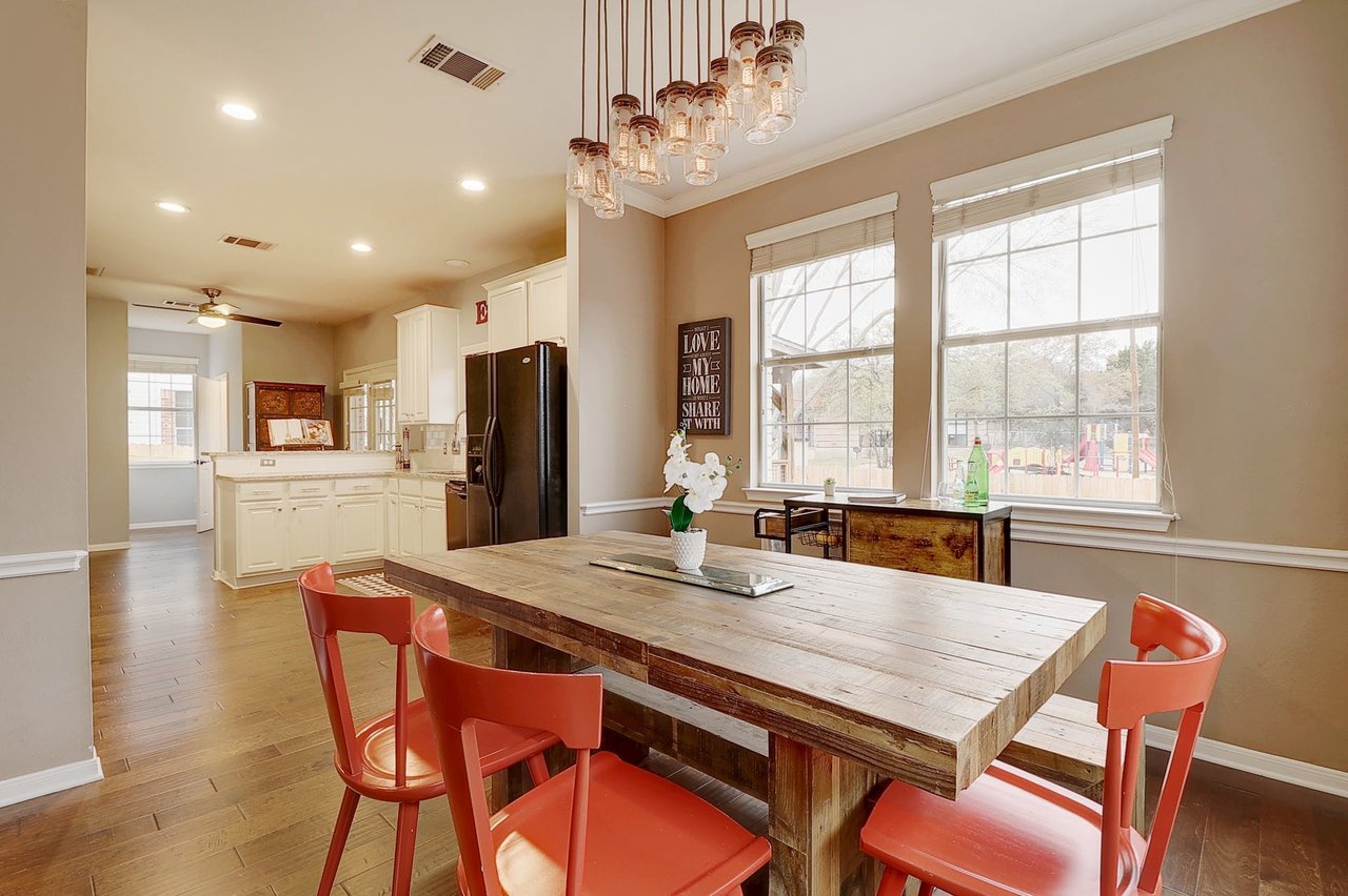 2432 Falcon Dr