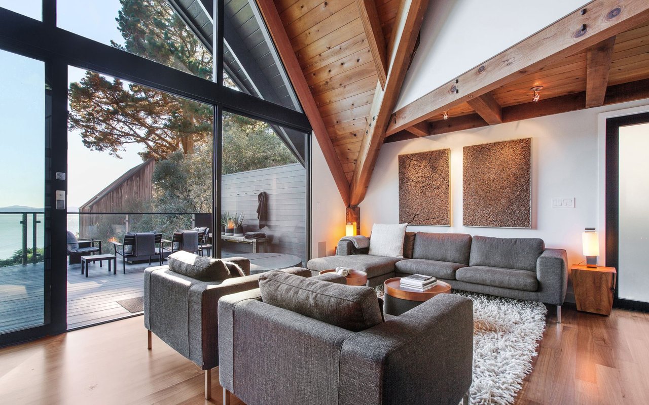 285 Sunset Wy