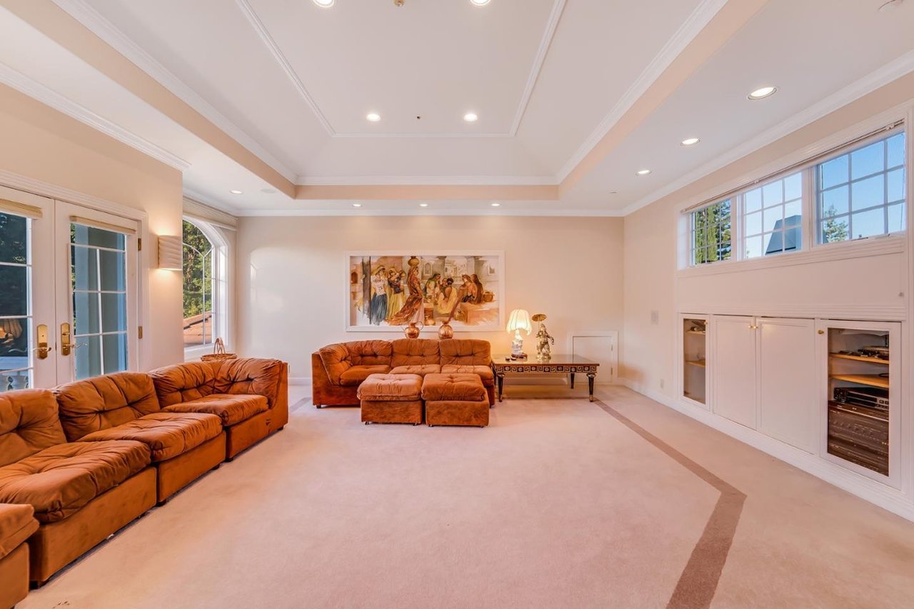 15071 Becky Ln